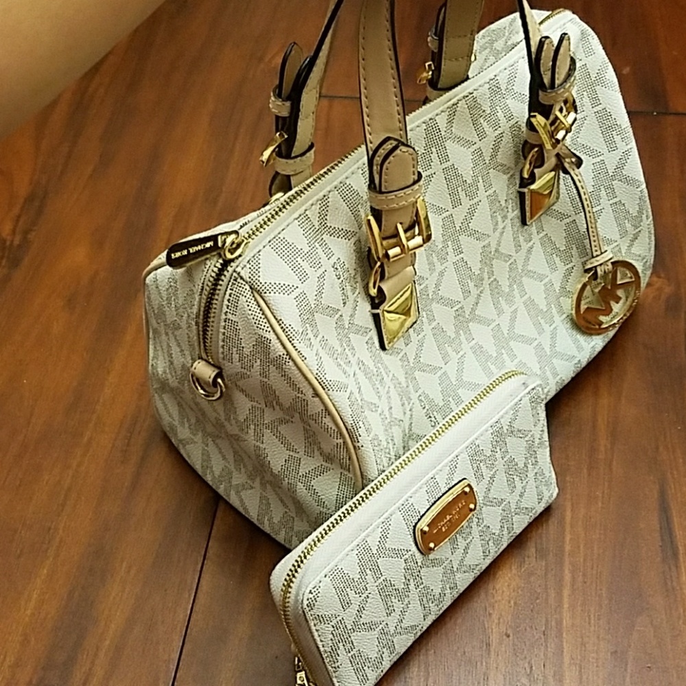 Authentic Michael Kors Grayson Purse and Wallet